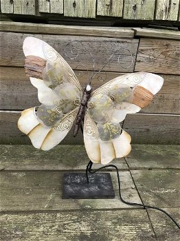 Een metalen lamp van een vlinder, heel mooi!-kado-lamp - 3