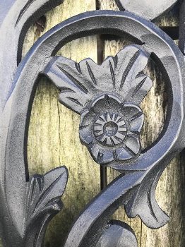 Houten wandornament met een reliëf van een roos - 5