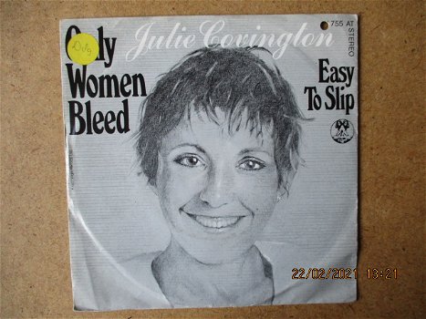 a0995 julie covington - only woman bleed - 0