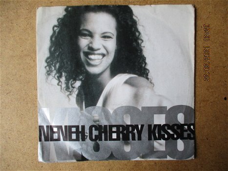 a1052 neneh cherry - kisses on the wind - 0