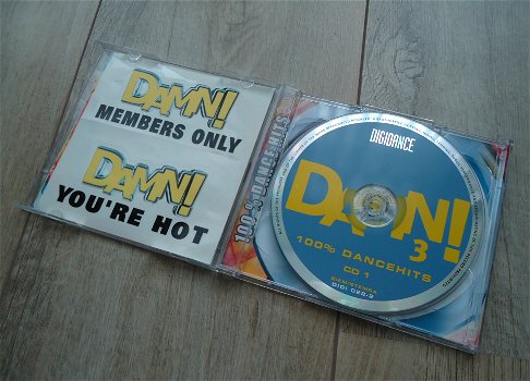 De originele dubbel-CD DAMN! 3 100% Dancehits van Digidance. - 2