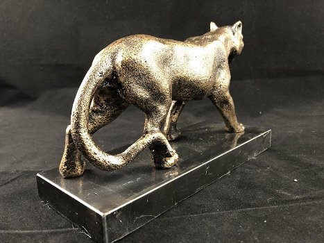 Een brons iron beeld/sculptuur - een leeuwin.-kado-beeld - 4