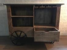 Rijdende bar, industriële look, 2 grote ijzeren wielen r-kast - Afbeelding 5