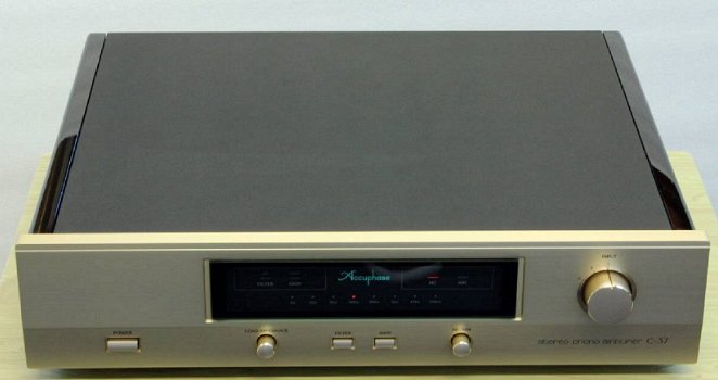 New Accuphase C-37 phono Amplifier - 3