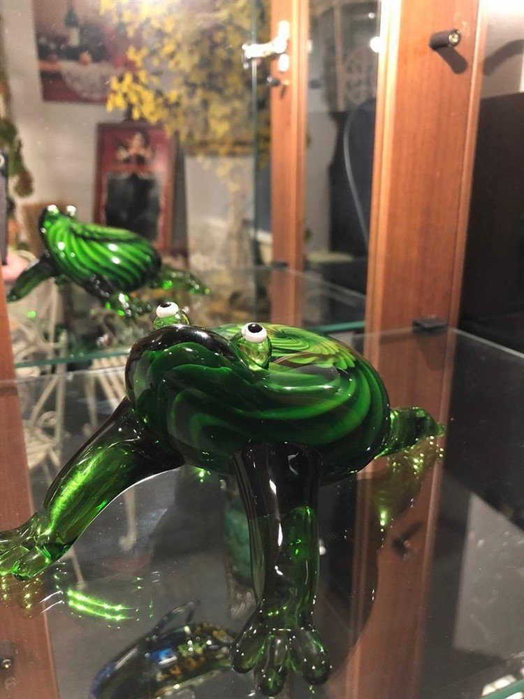 Mooie glazen kikker, geheel in kleur-glas-kikker-deco - nr. 1