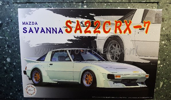 Mazda Savanna SA22c RX-7 1:24 Fujimi - 0