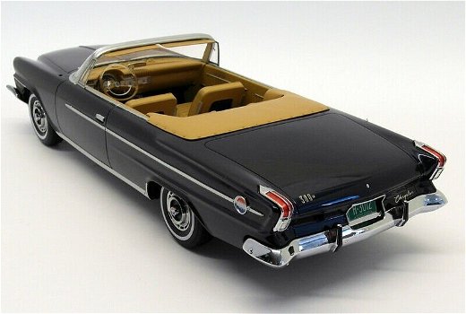 1:18 BoS Models Chrysler 300H Convertible 1962 donkerblauw - 1