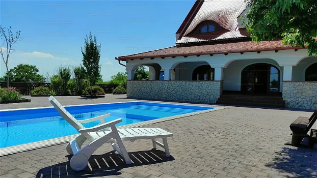 Villa aan het Balatonmeer met manege en uniek panorama, Hongarije - 3