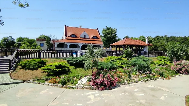 Villa aan het Balatonmeer met manege en uniek panorama, Hongarije - 4