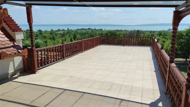 Villa aan het Balatonmeer met manege en uniek panorama, Hongarije - 6