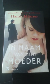 In naam van mijn moeder / Kan ik je vertrouwen - Hanni Munzer - 0