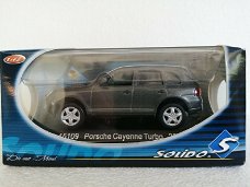 1:43 Solido Porsche Cayenne Turbo 2002 grijs