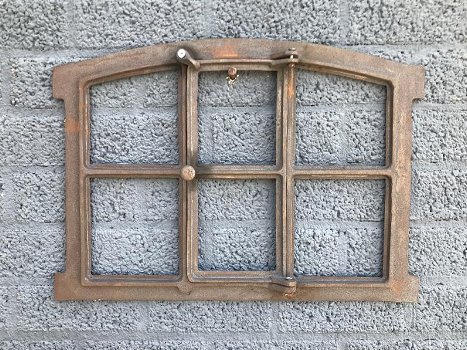 IJzeren raam voor de tuinmuur, stalraam, venster-stalraam - 1