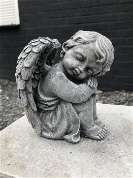 Knielende engel, engel figuur, fraai stenen beeld - kado - 0