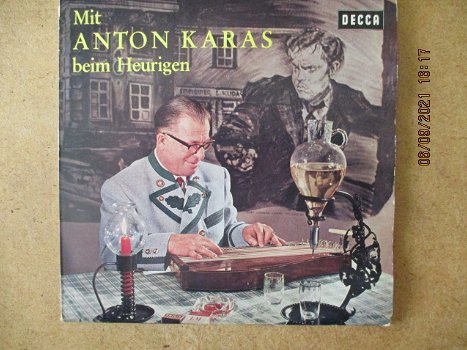 a2161 anton karas - mit anton karas beim heurigen - 0