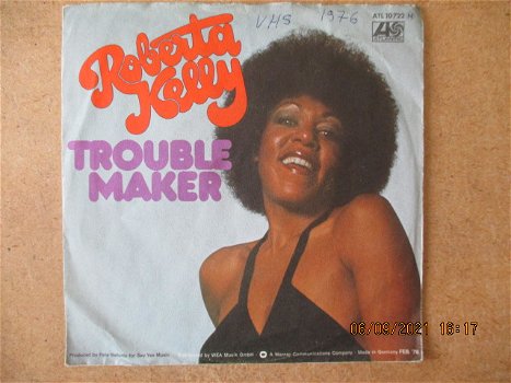 a2163 roberta kelly - trouble maker - 0