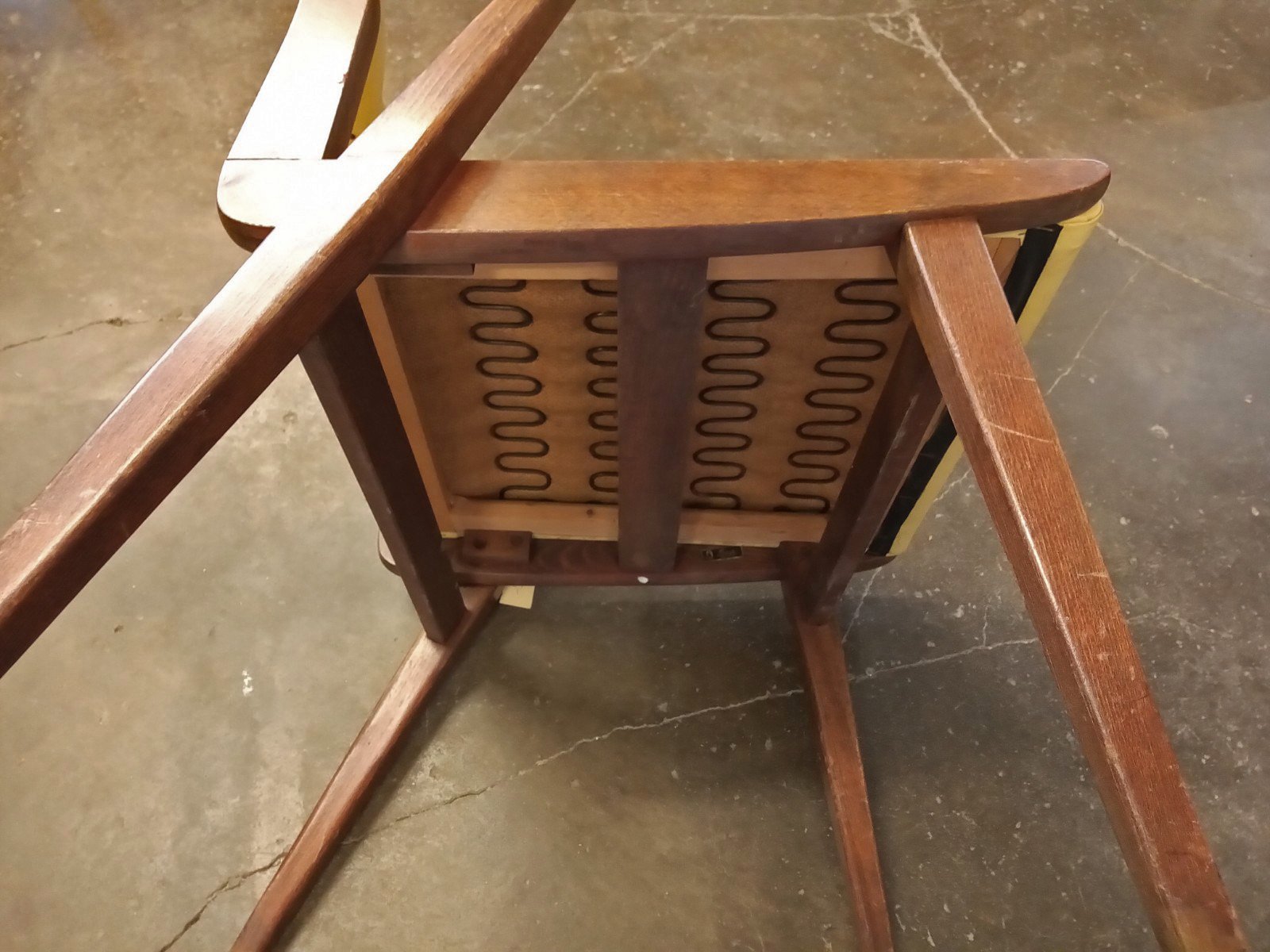Leuke vintage stoel lichtgeel - Afbeelding 4
