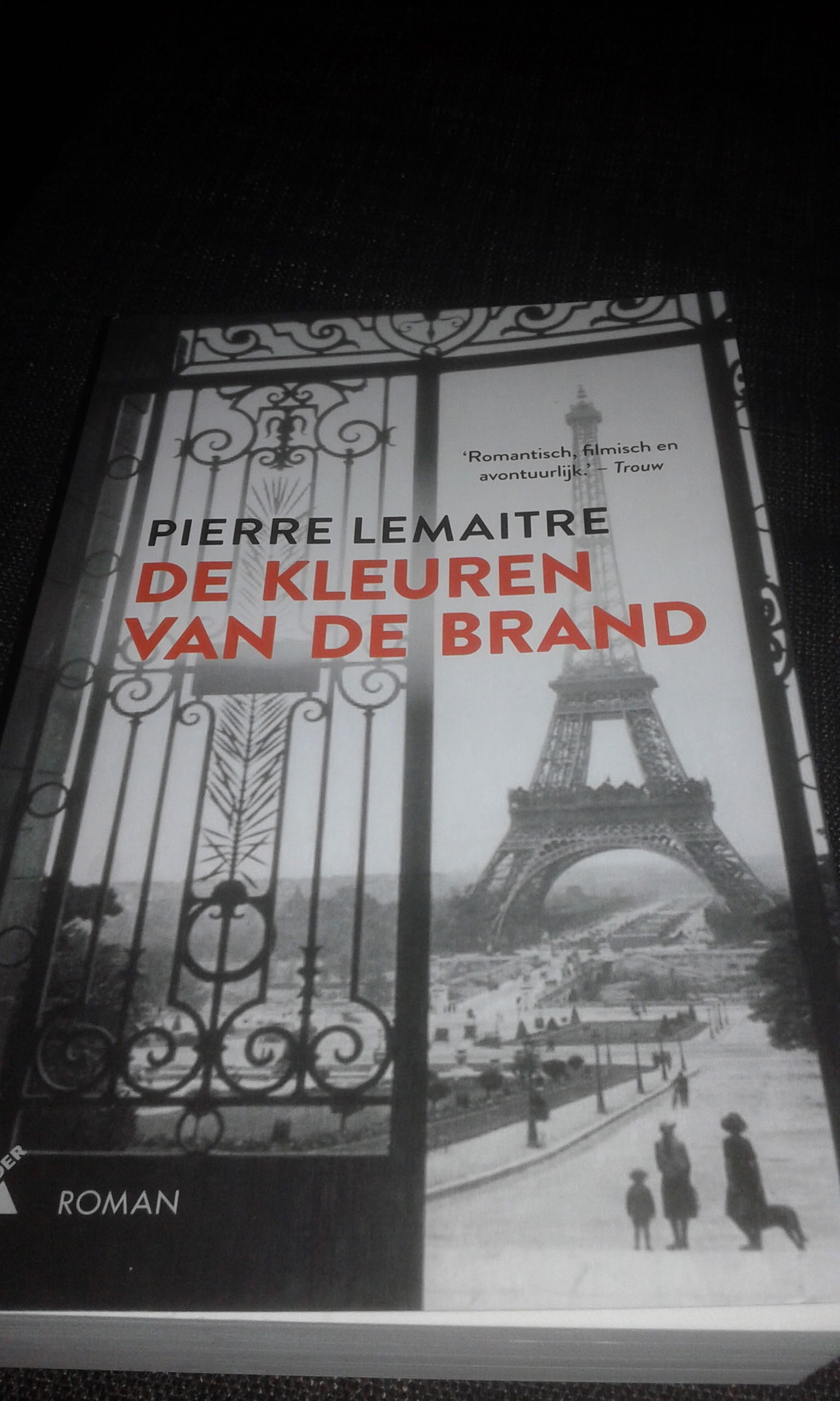 De kleuren van de brand / Drie dagen en levenslang - Pierre Lemaitre - nr. 1