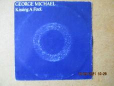 a2446 george michael - kissing a fool