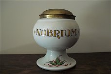 Kleine apothekerspot voor Nobrium