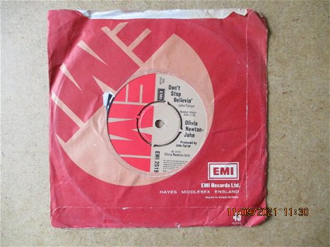 a2671 olivia newton john - dont stop believin - 0