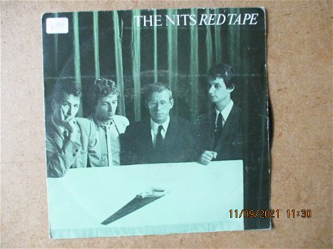 a2673 the nits - red tape - 0