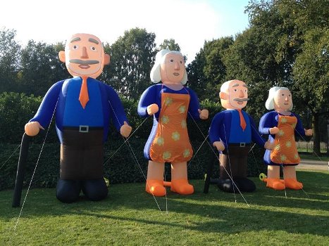 Abraham pop met wandelstok 3,5 meter te huur landelijke bezorging mogelijk - 2