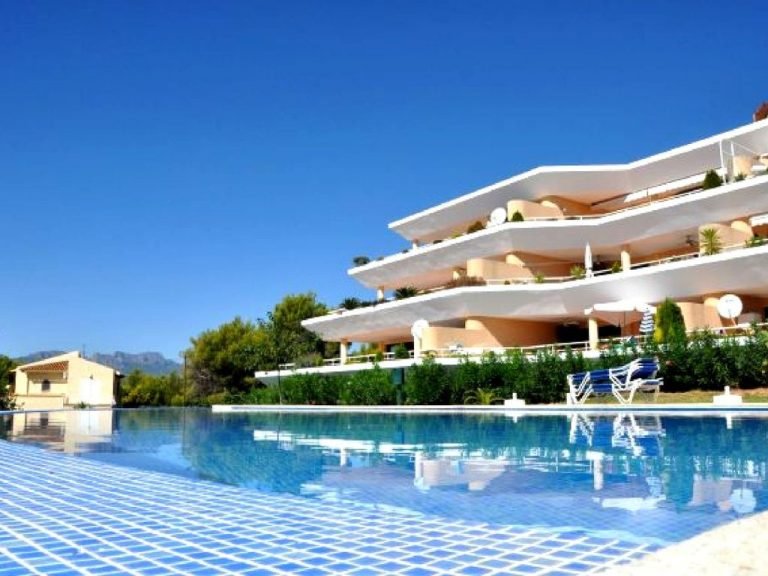 Uw eigen Appartement in ALTEA met garage meubels en ruim terras bij zwembaden - nr. 1