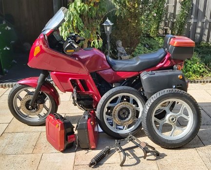 BMW K75rt compleet met extra's te koop i.v.m. binnenruimte gebrek - 0