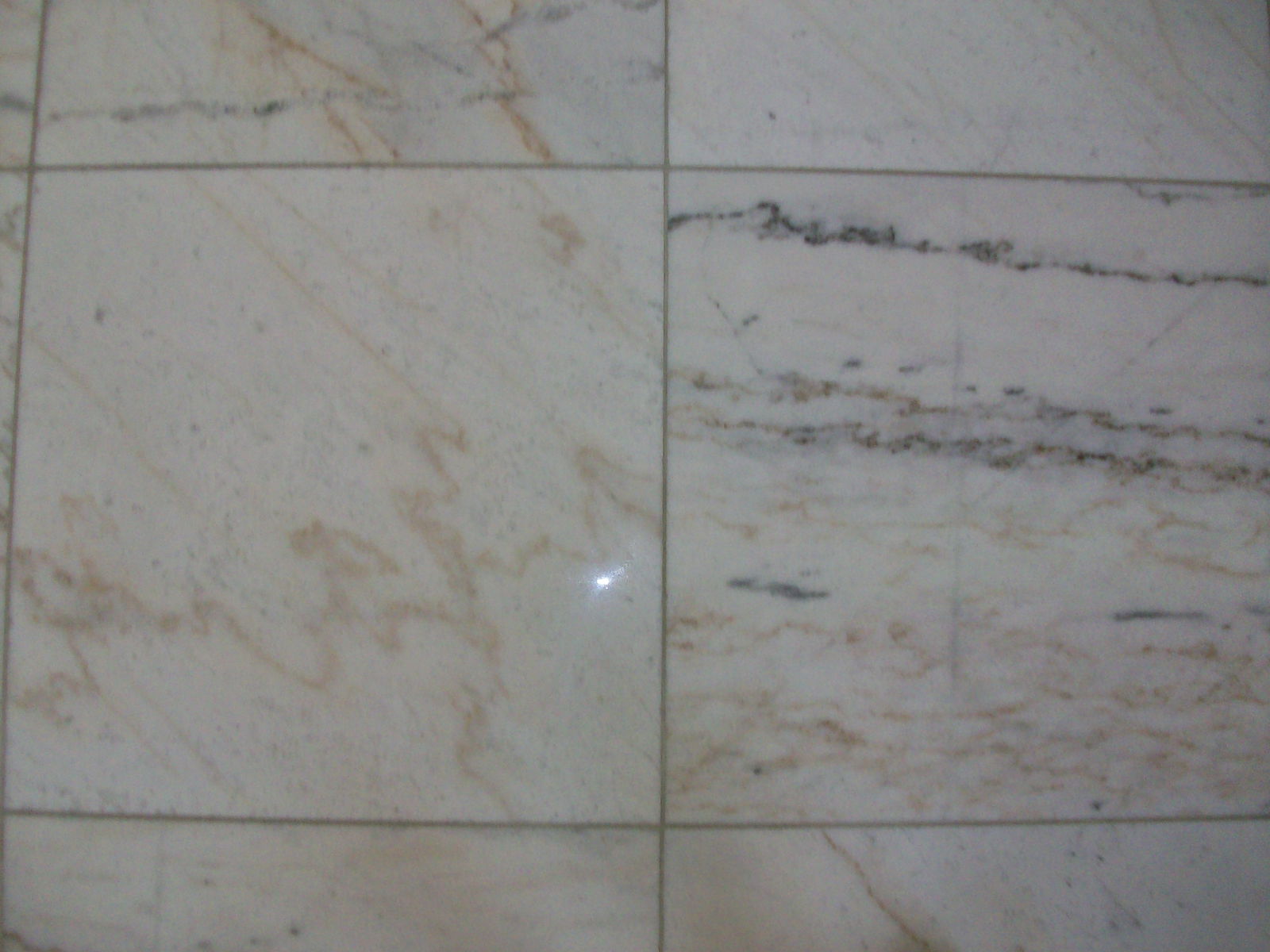 Overschot van nieuwe marmere vloertegels 60cm x 60cm x 2cm - Afbeelding 2