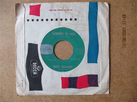 a3098 cliff richard - lessons in love - 0