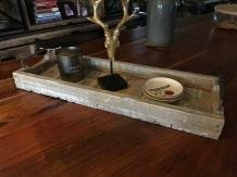 Dienblad met hendels, gemaakt van hout, uiterlijk in old look