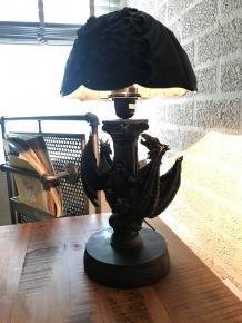 Draken lamp, exclusieve lamp met 2 draken aan een pilaar - 1