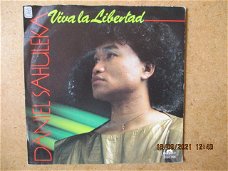 a3227 daniel sahuleka - viva la libertad