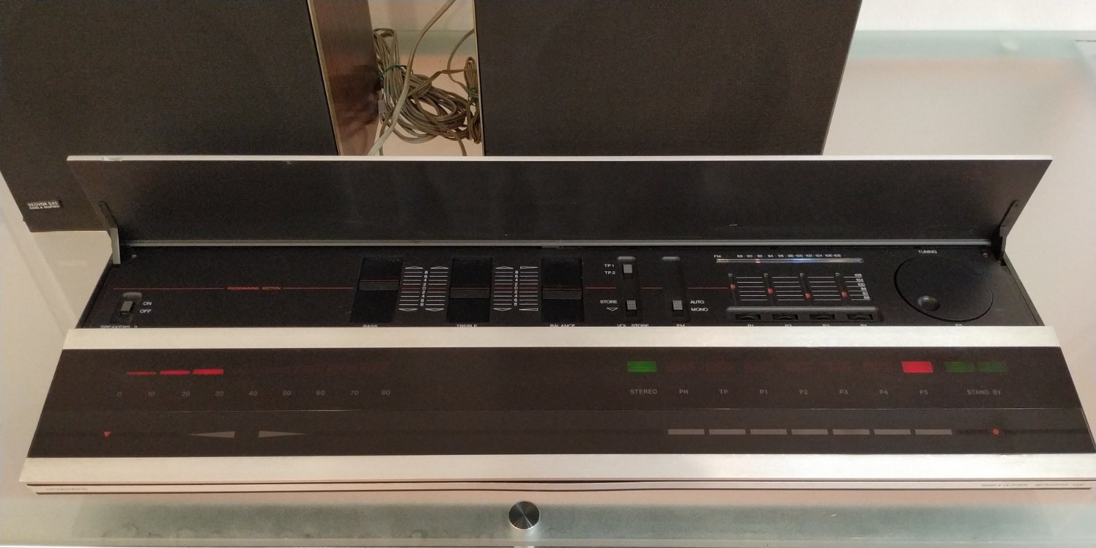 Bang Olufsen Beomaster 2000 Ontvanger-Versterker - Afbeelding 2