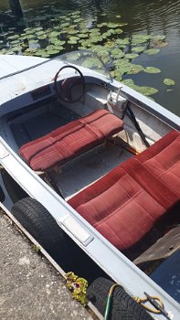 Speedboot met buitenboord motor - 2