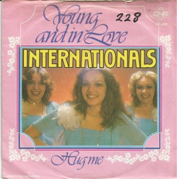 The Internationals : Young and in love (Rose) - 0