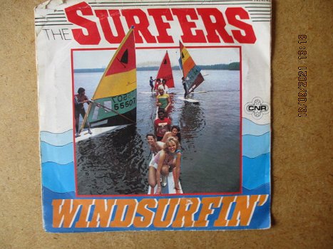 a3548 surfers - windsurfing - 0