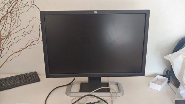 30 inch 2560x1600 LP monitor LP3065 in uitstekende conditie (2 stuks) - 0