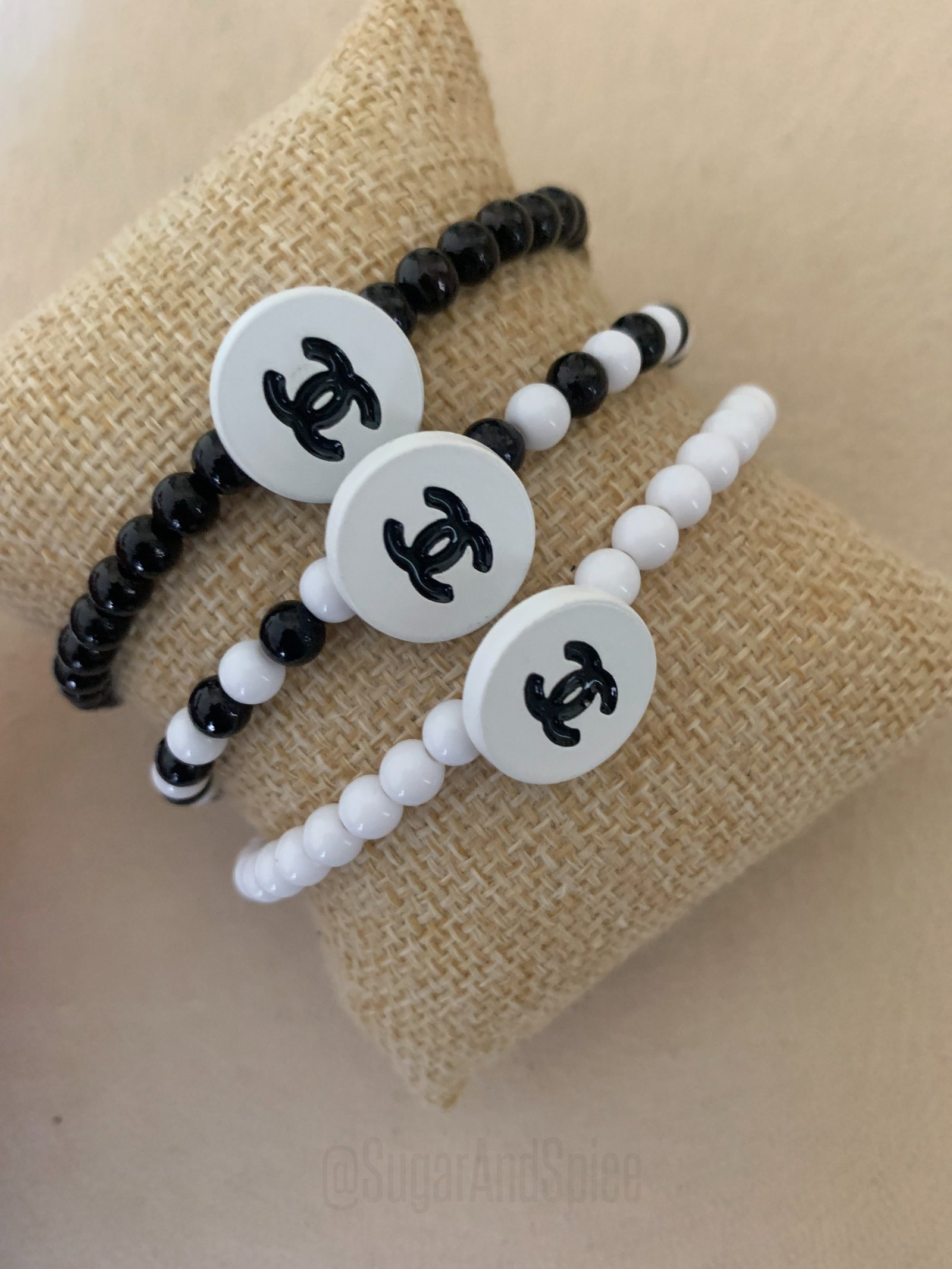Kralen armband wit met zwart coco ibiza vintage stijl munt - nr. 1