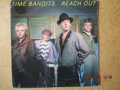 a3643 time bandits - reach out - 0