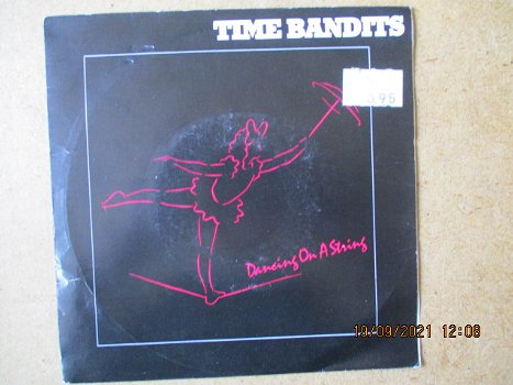 a3647 time bandits - dancing on a string - 0