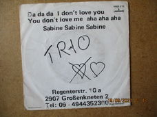 a3687 trio - da da da i dont love you