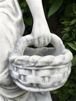 Prachtig wit stenen beeld- staande dame-bloemmanden - 2