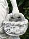 Prachtig wit stenen beeld- staande dame-bloemmanden - 2 - Thumbnail