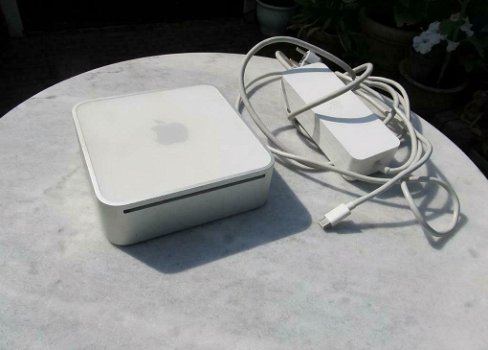 Te Koop Mac Mini YM8102JTYL2 en Apple Mighty Usb Mouse en 1 Videoadapter Enz. - 3