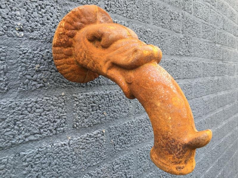 Waterspuwer, gietijzer -water - tuin decoratie -fontein - nr. 1