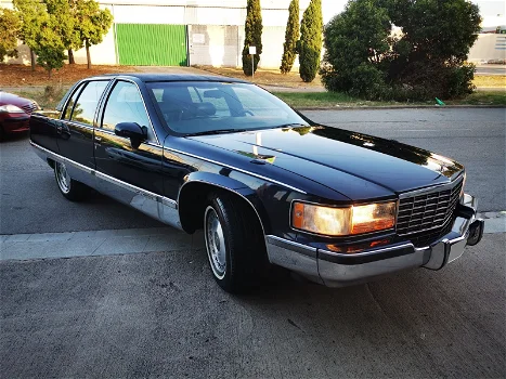 1993 CADILLAC FLEETWOOD BROUGHAM - 2