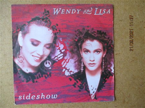 a3863 wendy and lisa - sideshow - 0