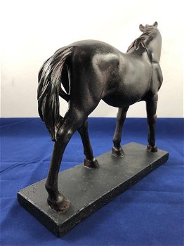 Beeld paard op stand, polystone bruin-zwart-paard-beeld - 6